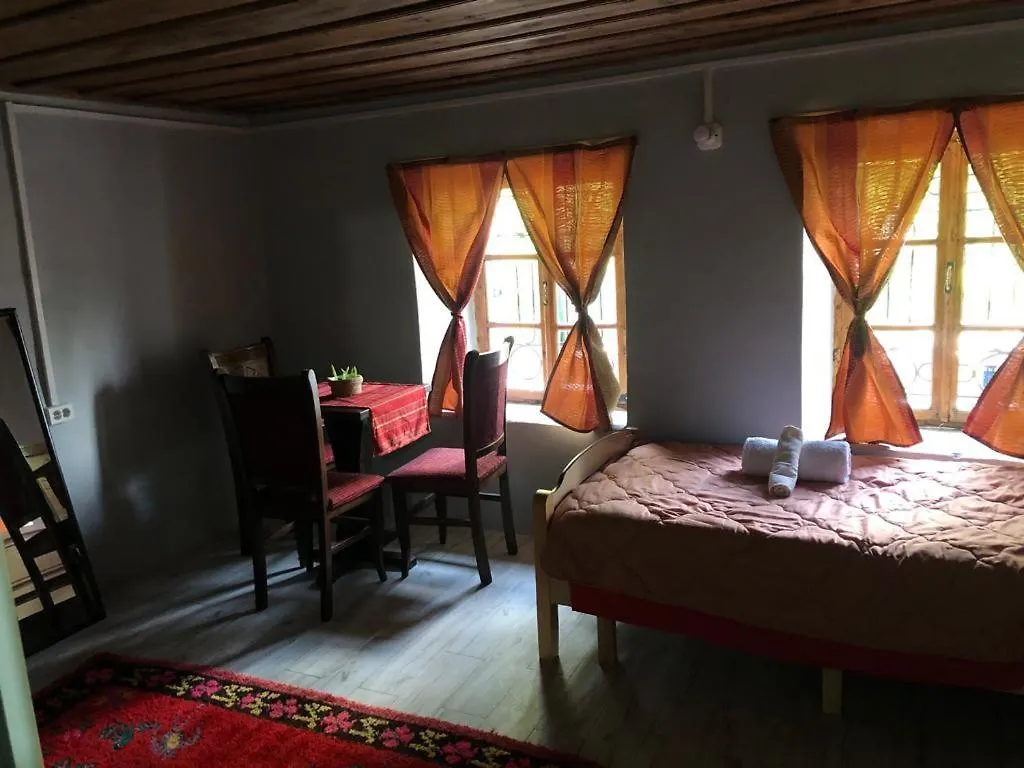 Pensión Guesthouse Kujtimi Theth Albania